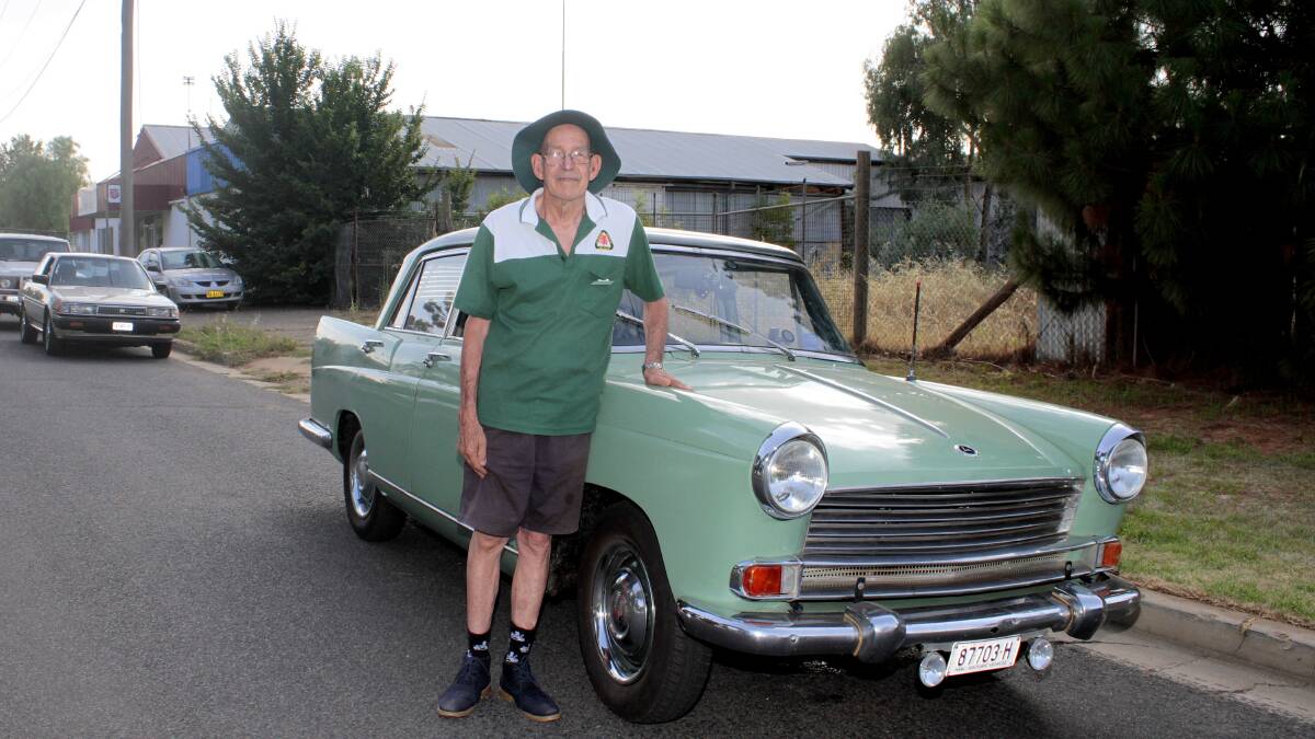 Gary Harrison drove all the way from Wollongong in his 1960 Morris Oxford.